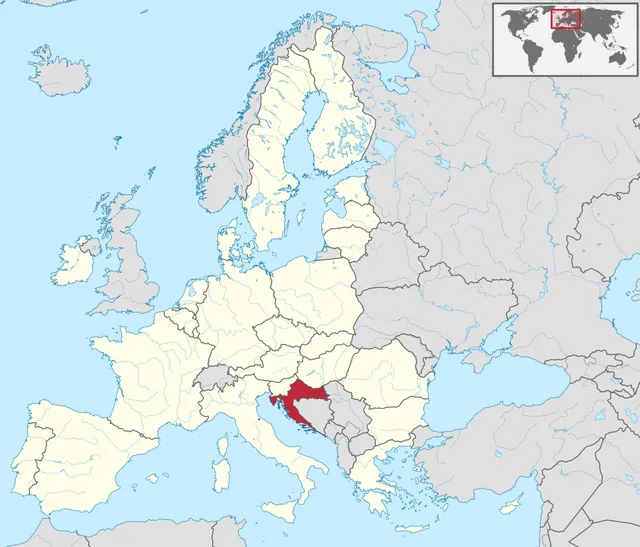 Map of the European Union with a crescent-shaped Adriatic country highlighted in red
