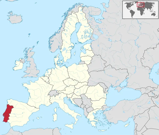 Map of the European Union with a narrow country on the Atlantic coast highlighted in red