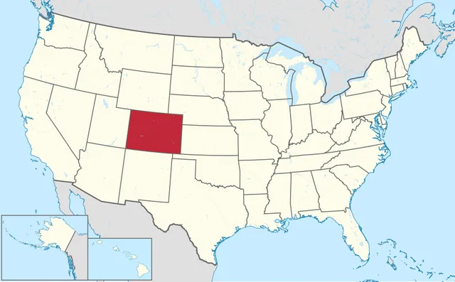 US map with a rectangular state in the Rocky Mountain region highlighted in red